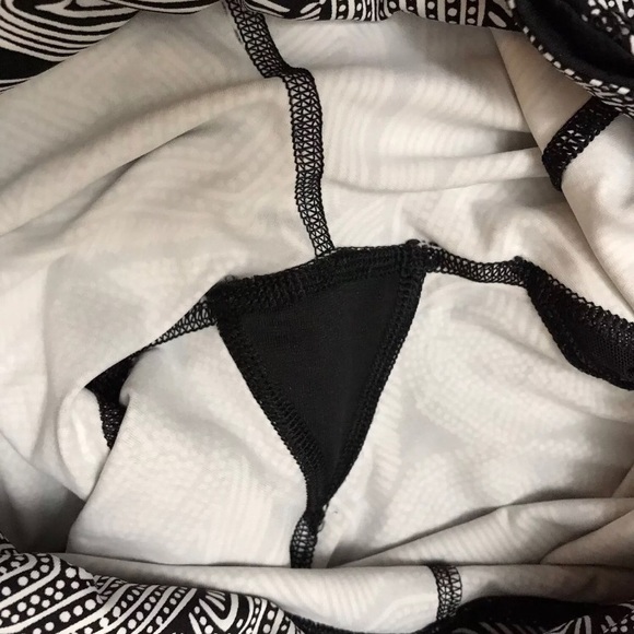 Lululemon Goal Crusher Dottie Tribe 7/8 Tight ~ 6 - Picture 7 of 8